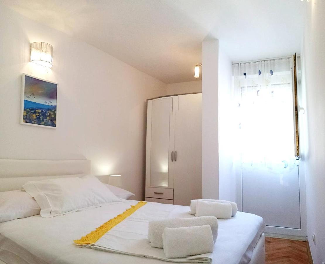Newly Renovated Apartment "Marin" In The Center! Оміш Екстер'єр фото