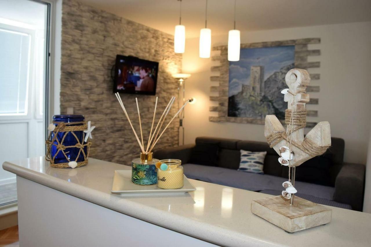 Newly Renovated Apartment "Marin" In The Center! Оміш Екстер'єр фото