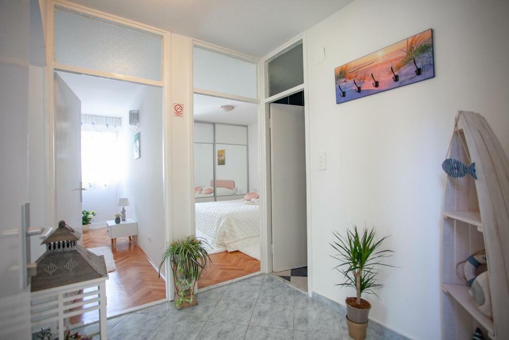 Newly Renovated Apartment "Marin" In The Center! Оміш Екстер'єр фото
